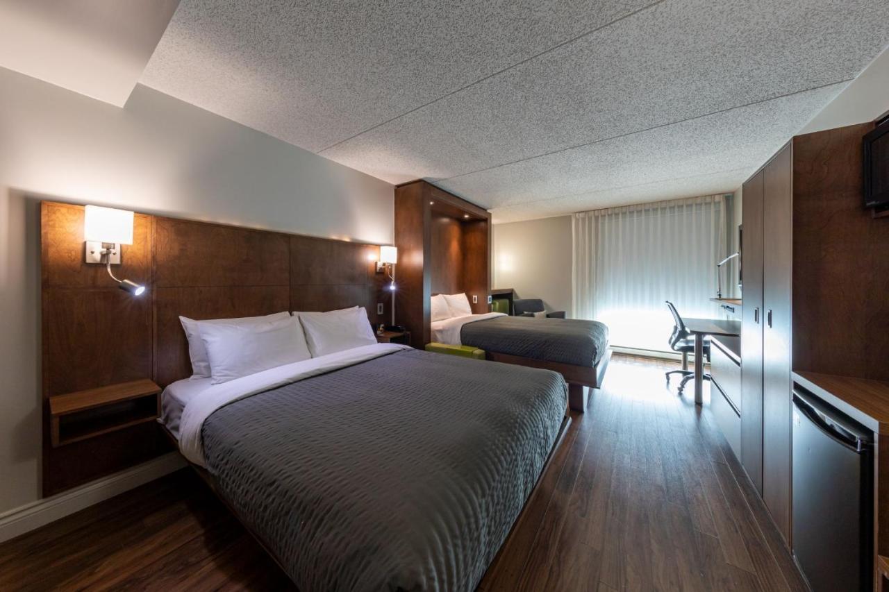 Hotel & Suites Normandin Quebec エクステリア 写真