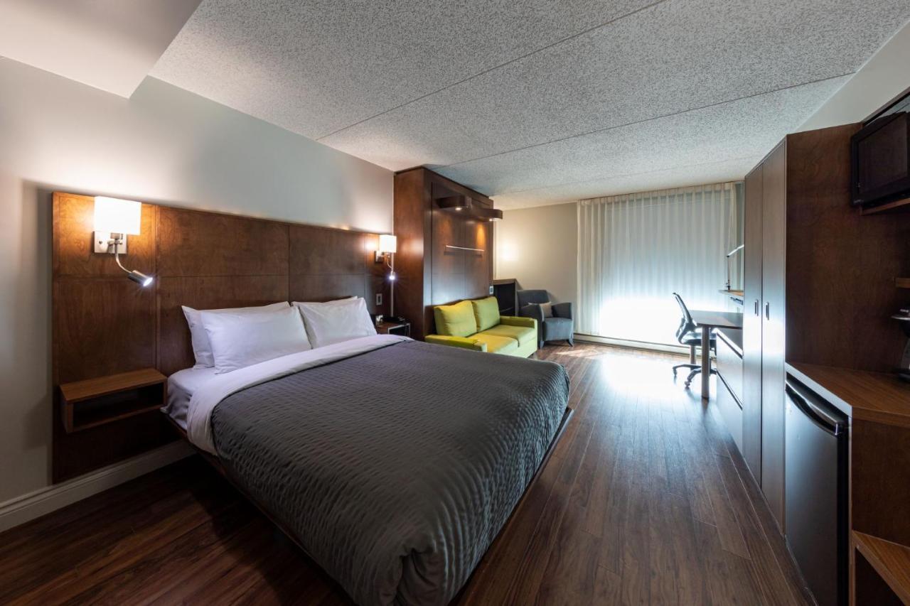 Hotel & Suites Normandin Quebec エクステリア 写真