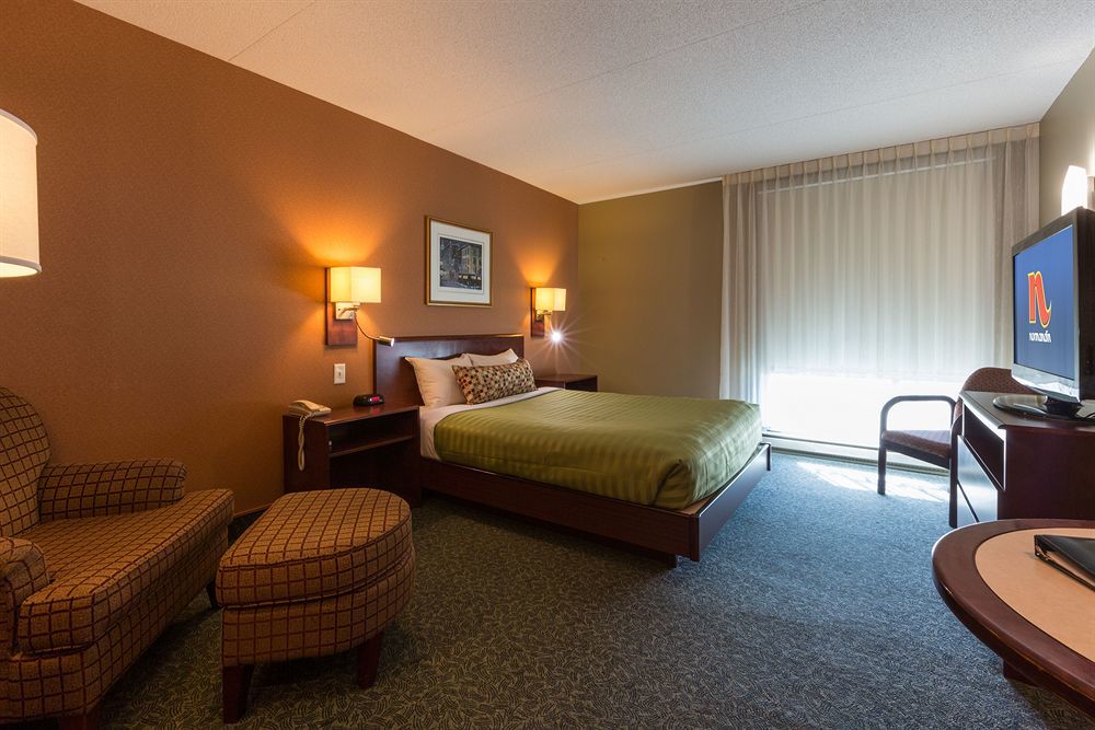 Hotel & Suites Normandin Quebec エクステリア 写真